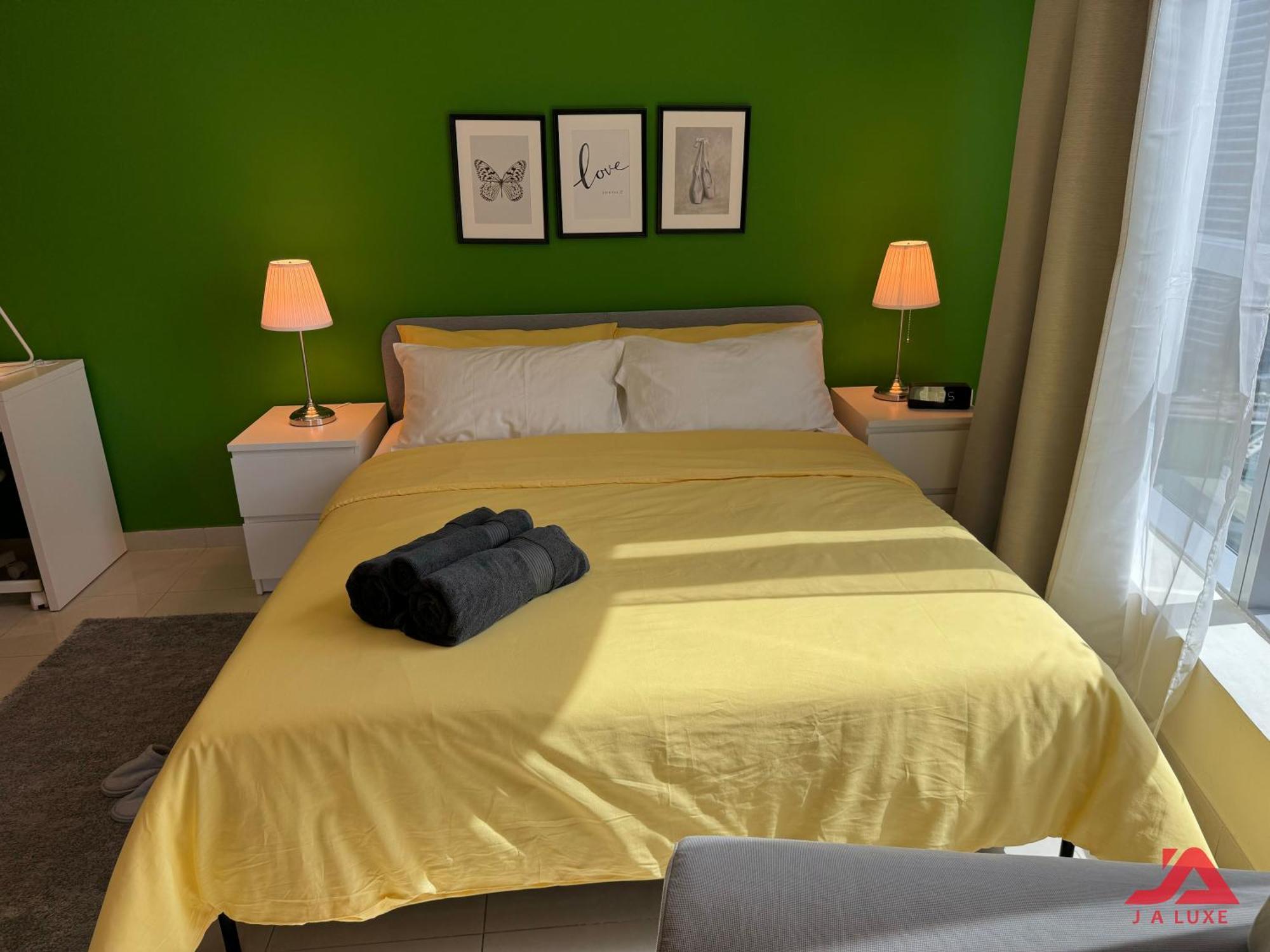 Elegant Marina & Sea View Studio In Bay Central Tower, Marina With Modern Gym & Pool, Steps To Jbr Beach & Metro Apartment *