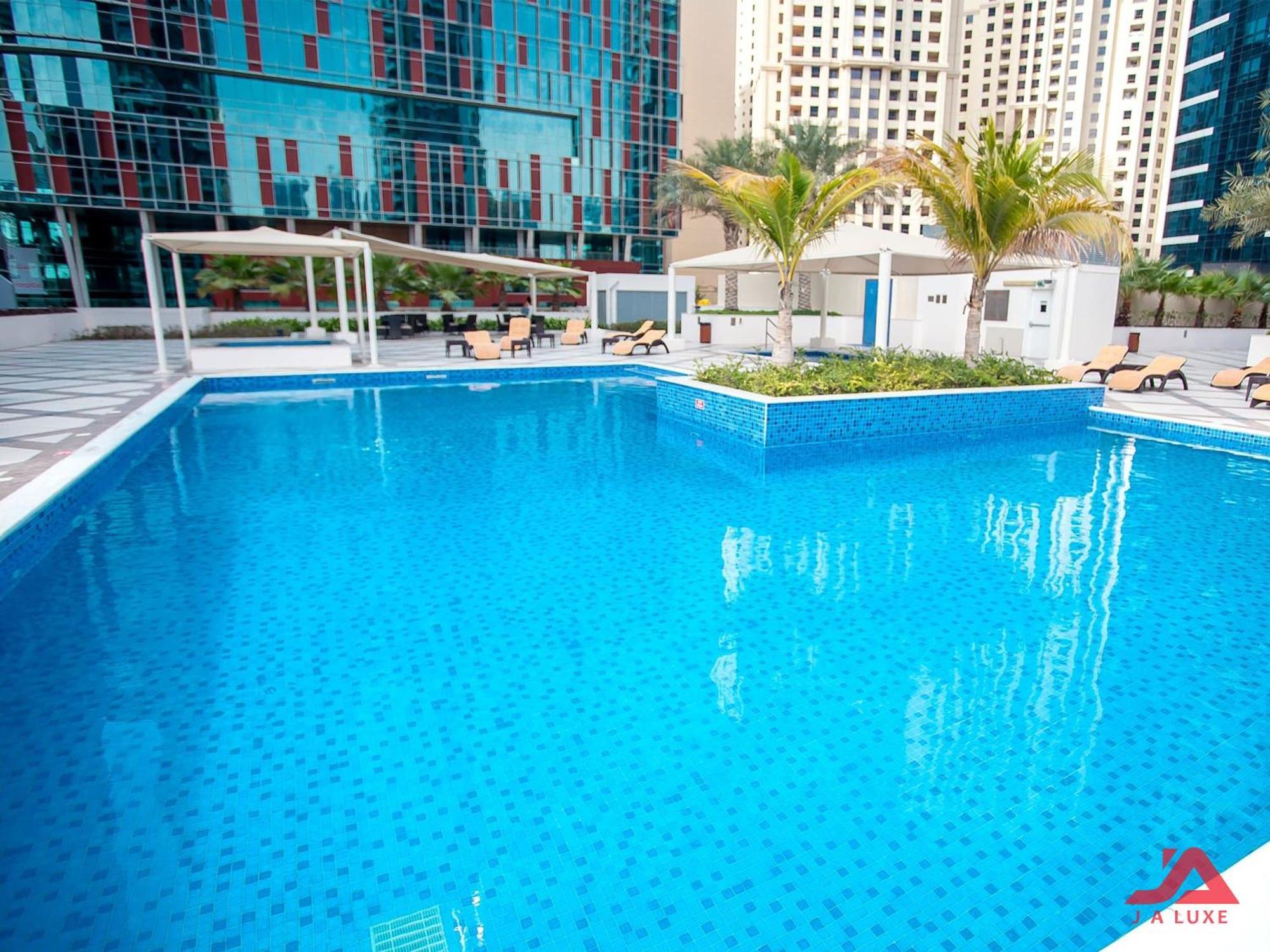 Elegant Marina & Sea View Studio In Bay Central Tower, Marina With Modern Gym & Pool, Steps To Jbr Beach & Metro Apartment *