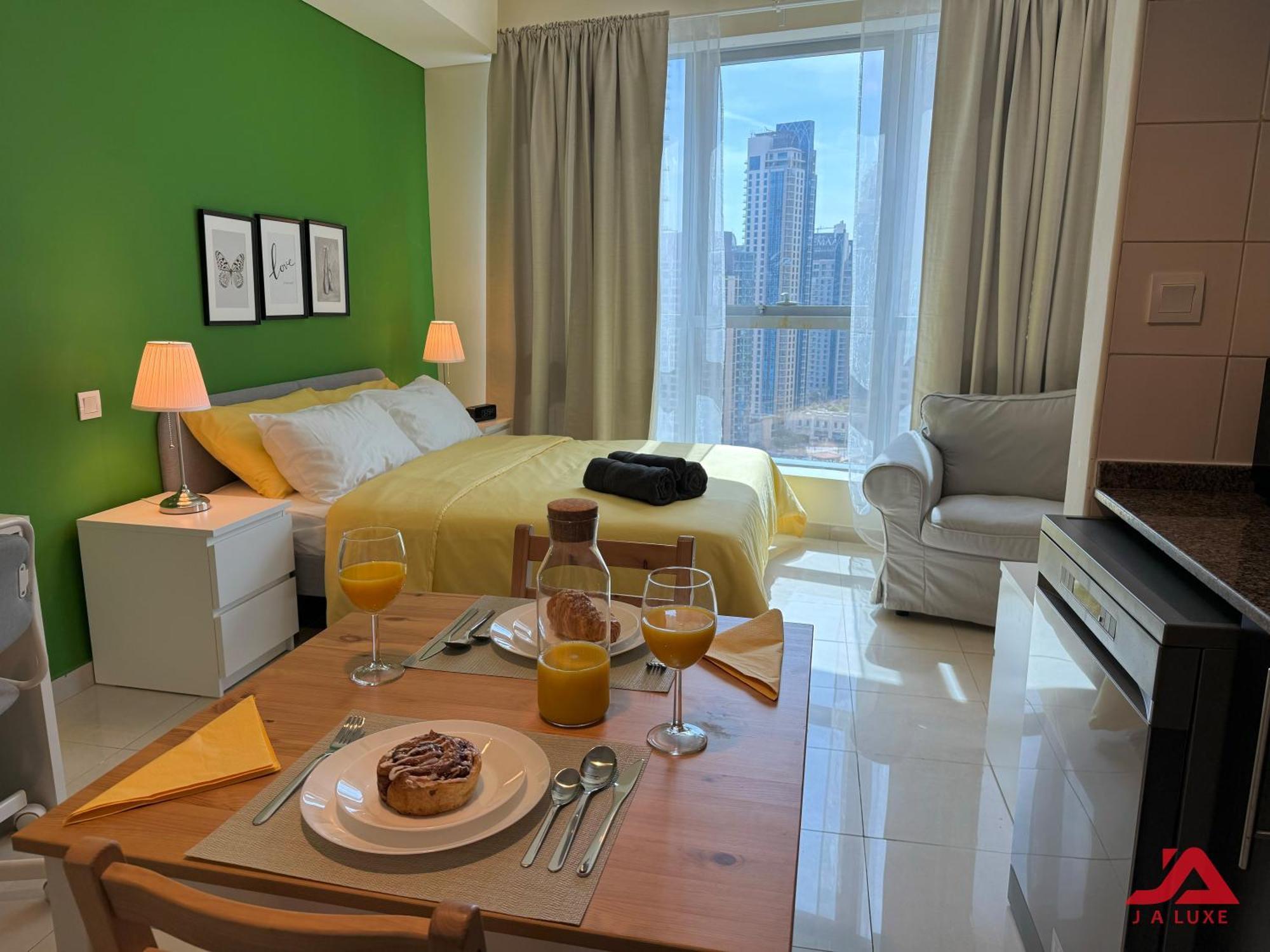 Appartement Elegant Marina & Sea View Studio In Bay Central Tower, Marina With Modern Gym & Pool, Steps To Jbr Beach & Metro *